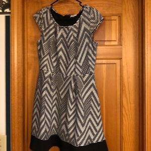 Black and white geometric pattern dress